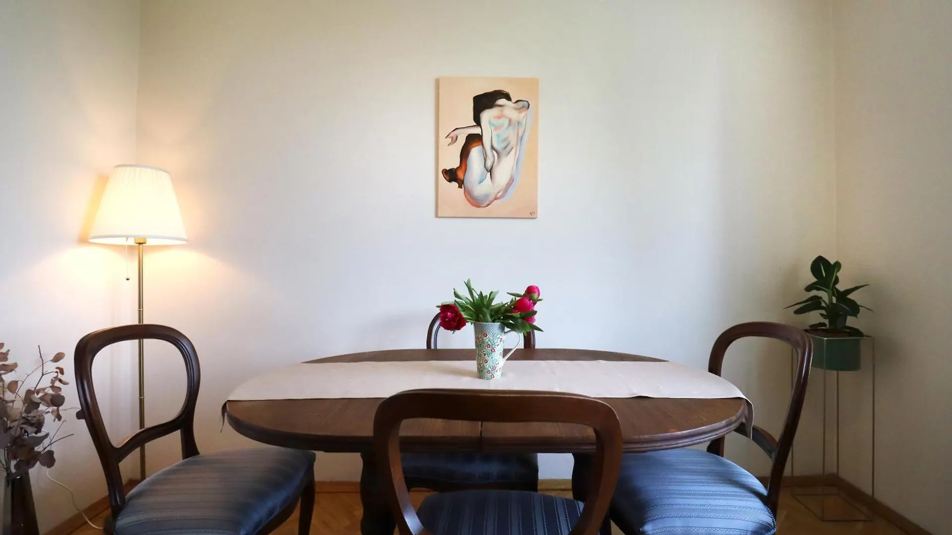 Spacious And Central Vintage - Modern Apartment Sofía Bulgaria