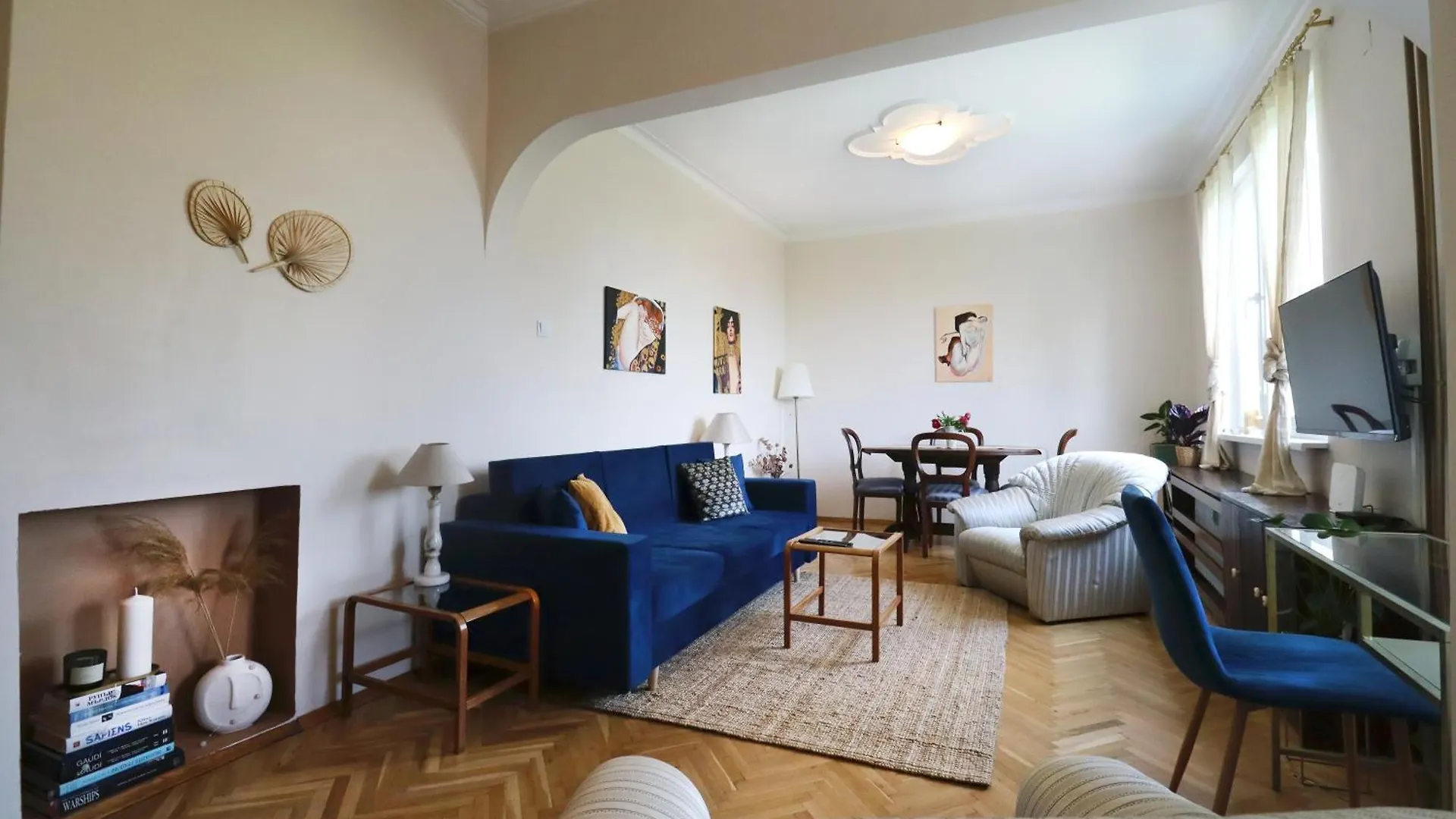Spacious And Central Vintage - Modern Apartment Sofía